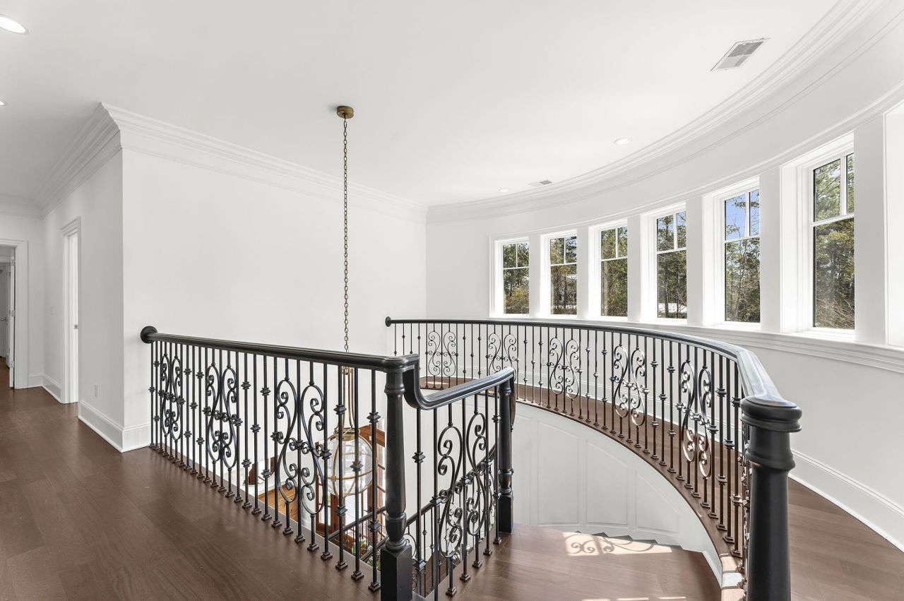 150 Royal Assembly Drive Photo 37