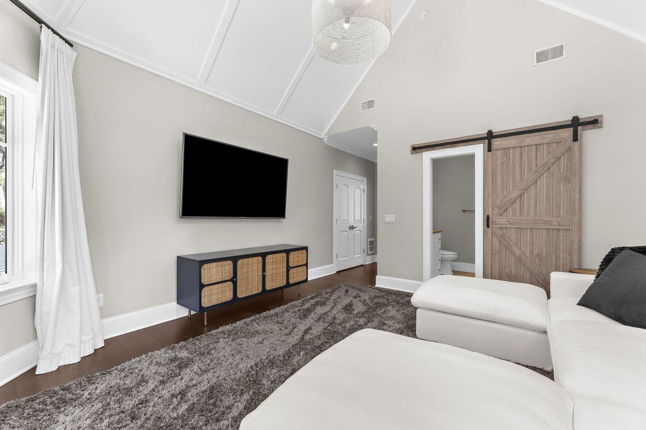 150 Royal Assembly Drive Photo 42