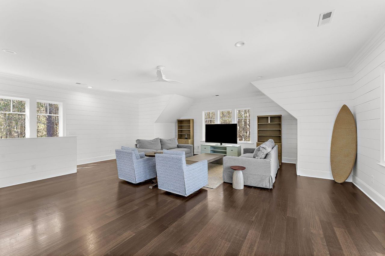 150 Royal Assembly Drive Photo 59