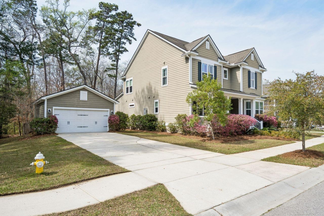 2695 Rutherford Way Photo 2