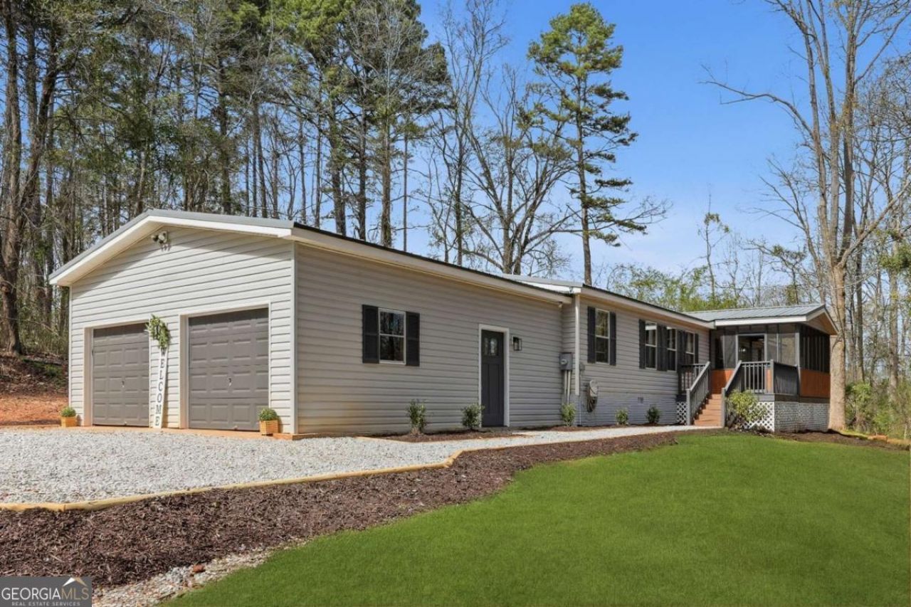 67 Forest Lake Circle Road, Pendergrass, GA 30567 Main Photo