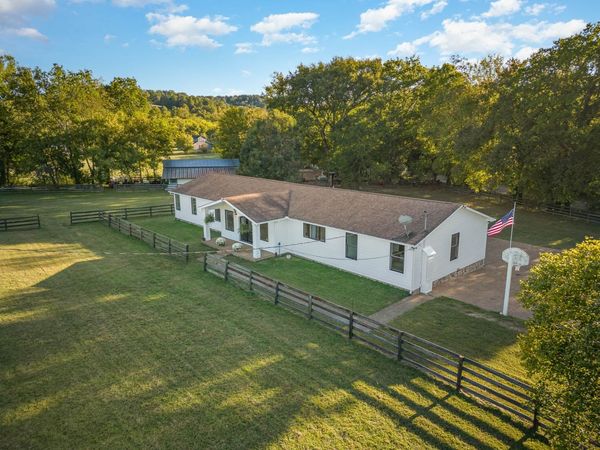 9599 New Highway 96 , Franklin, TN 37064