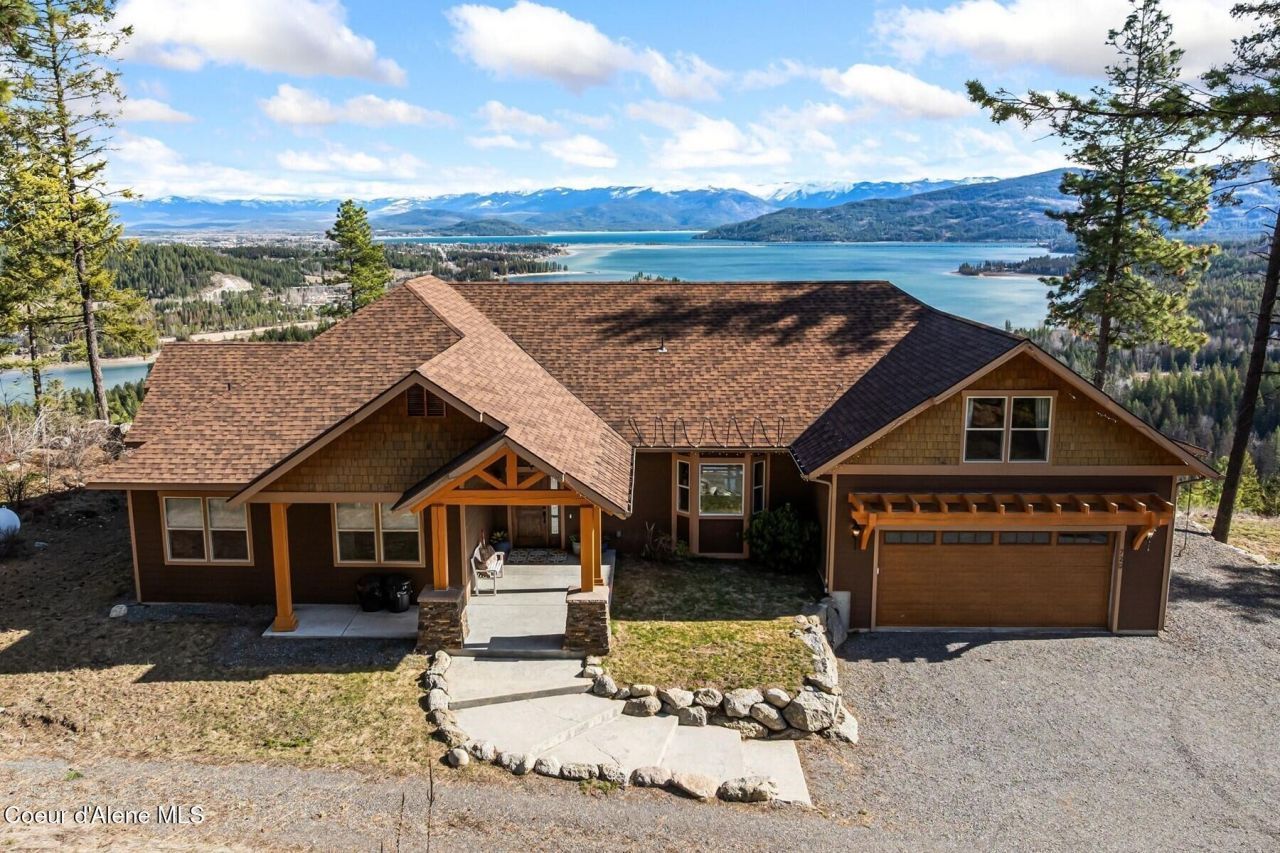 729 Delaney Dr, Sagle, ID 83860 Main Photo