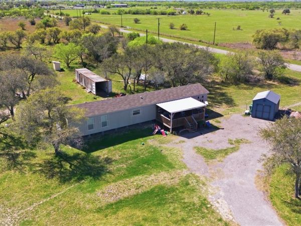 130 Old Goliad Road , Refugio, TX 78377