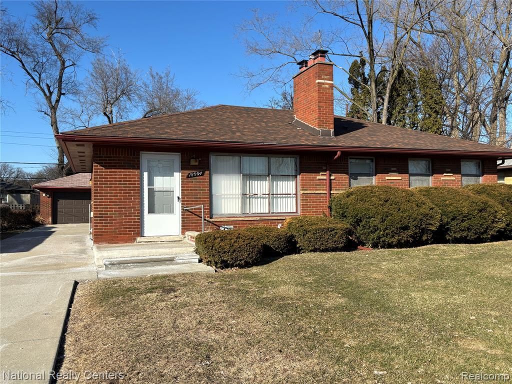 18904 Hilton Drive, Southfield, MI 48075 Main Photo