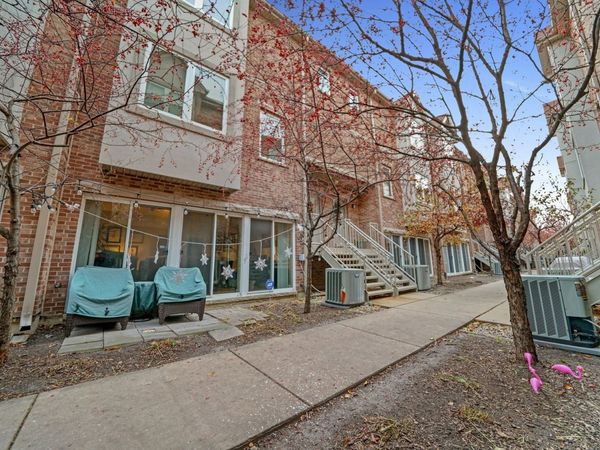 3864 Wehrman Avenue , Unit 3864, Schiller Park, IL 60176