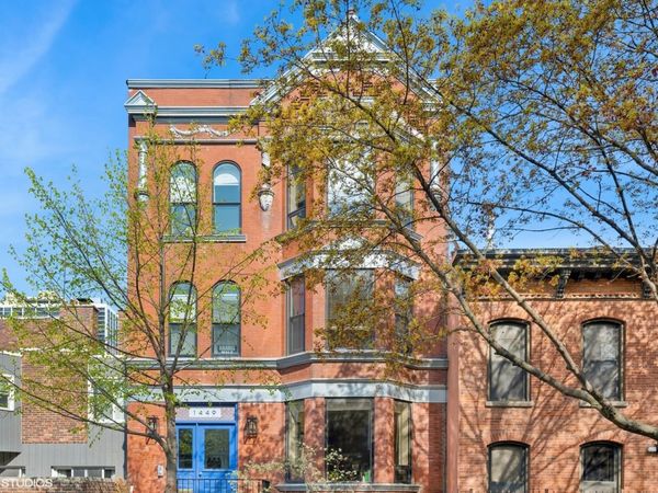 1449 N North Park Avenue, Unit 1, Chicago, IL 60610