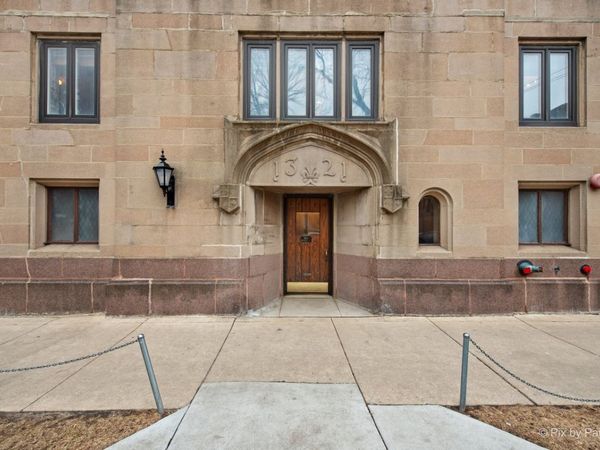 1321 E 56th Street, Unit 2, Chicago, IL 60637