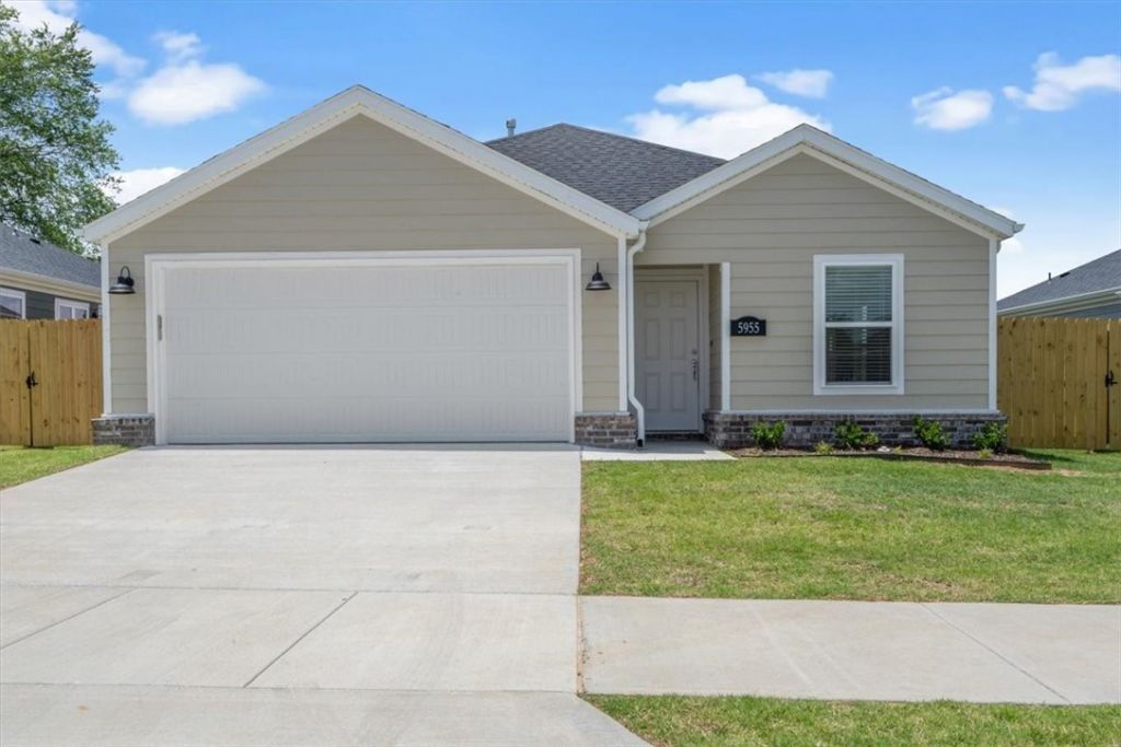 5955 W Holdcroft, Fayetteville, AR 72704 Main Photo