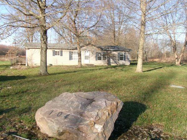 104 Country Way Lane, Franklin Twp, OH 45106