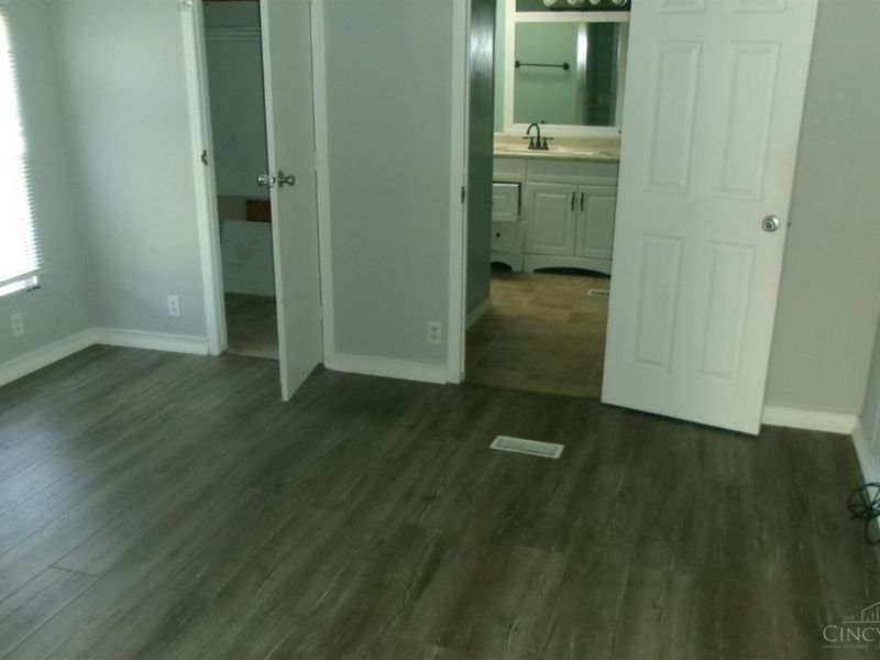 104 Country Way Lane, Franklin Twp, OH 45106 Photo 8