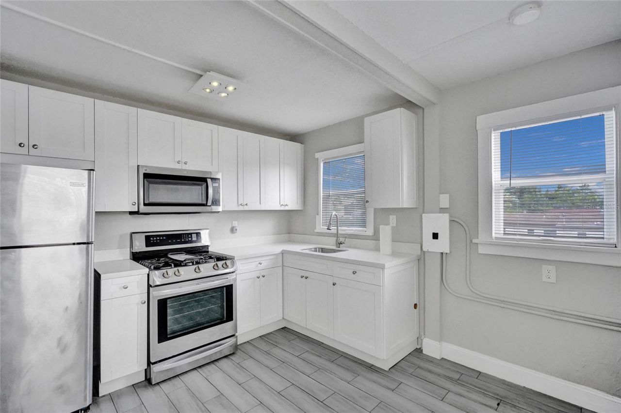 924 Mcintosh Street , West Palm Beach, FL 33405 Photo