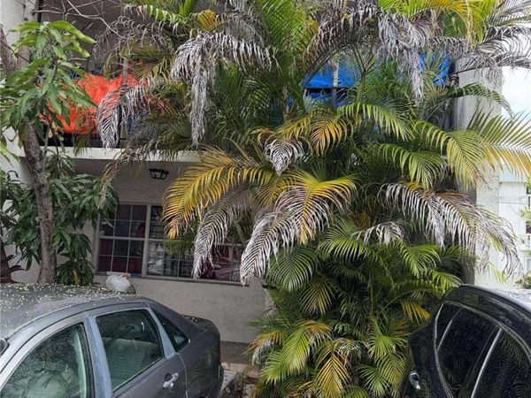 15165 NE 6TH AVENUE , MIAMI, FL 33162