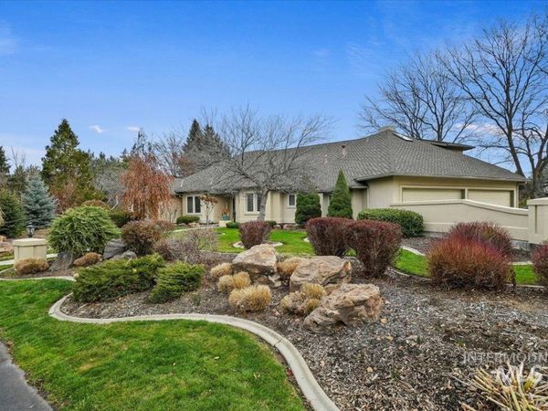5280 N Lakemont Ln, Garden City, ID 83714