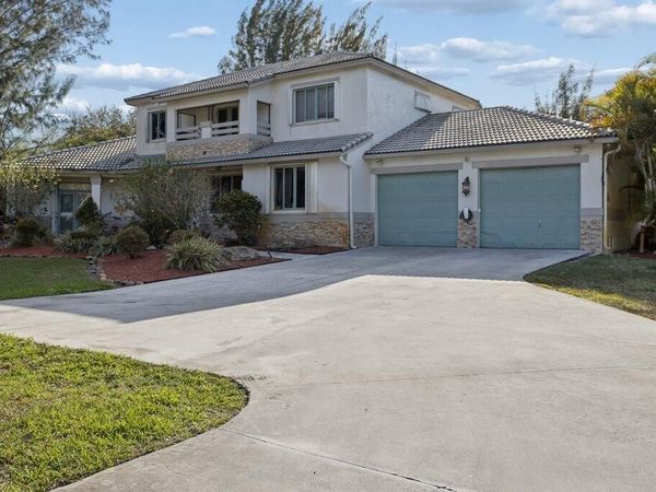 5521 SW 109th Avenue, Davie, FL 33328