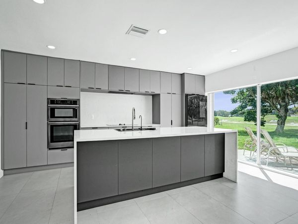 6700 E Tropical Way, Plantation, FL 33317