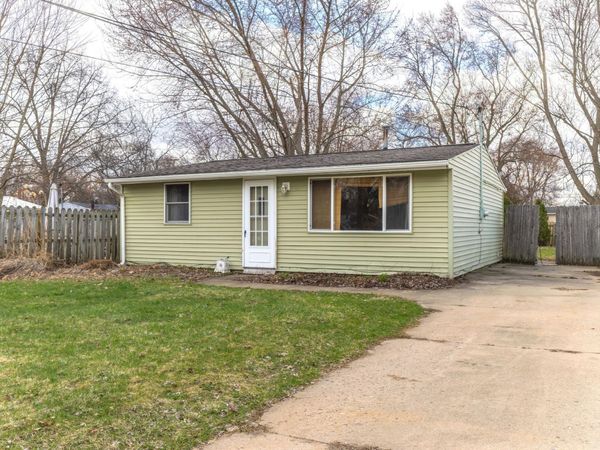 241 N 26th Street, Springfield, MI 49037