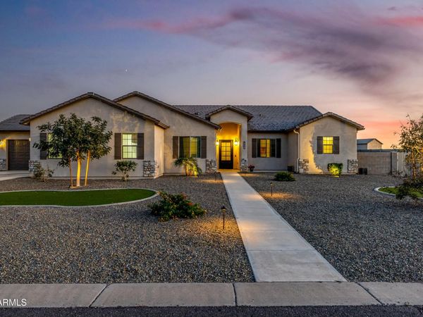 8981 W GARNET MOUNTAIN Drive, Casa Grande, AZ 85194