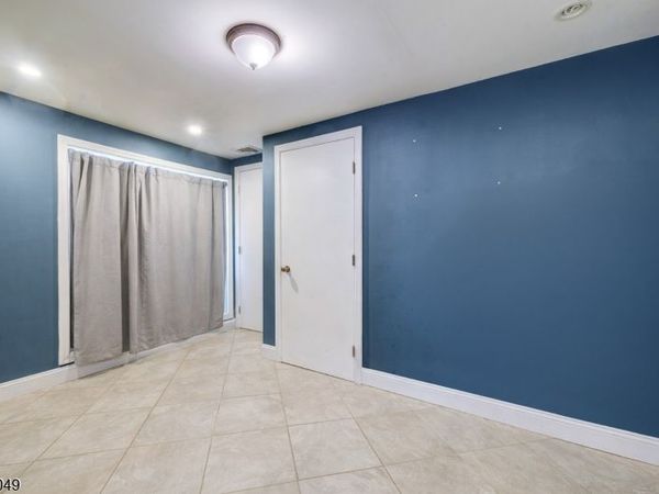 243 Main St, New Milford, NJ 07646