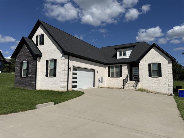 126 Briar Creek Drive, Rockfield, KY 42274