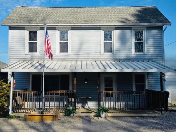 385 Water Street , Duncan Falls, OH 43734