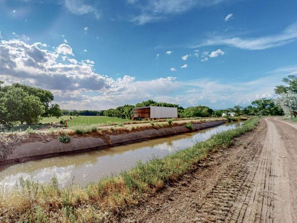 17 Llanito Road , Bernalillo, NM 87004