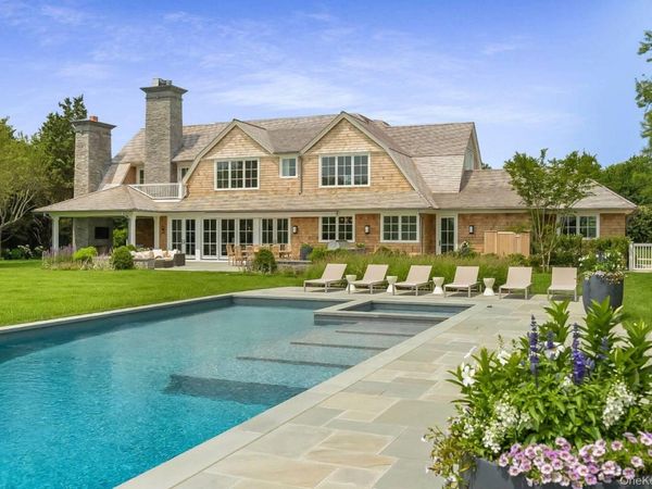 571 Pauls Lane, Bridgehampton, NY 11932