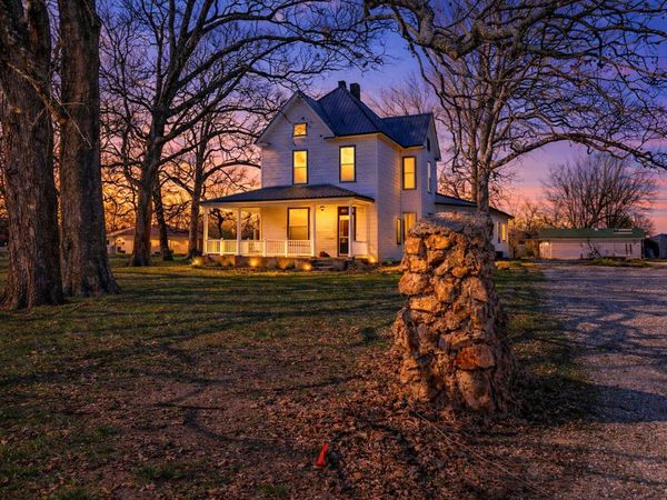 801 Linzee Boulevard, Pierce City, MO 65723