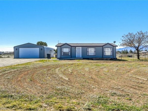 2421 Shadow Mountain Street, Pahrump, NV 89060