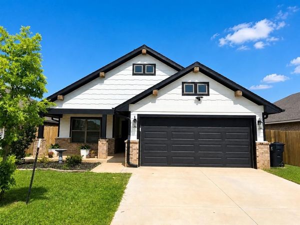 11029 SW 35th Terrace, Yukon, OK 73099
