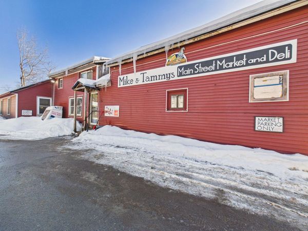 2170 N Main St Street, Londonderry, VT 05148