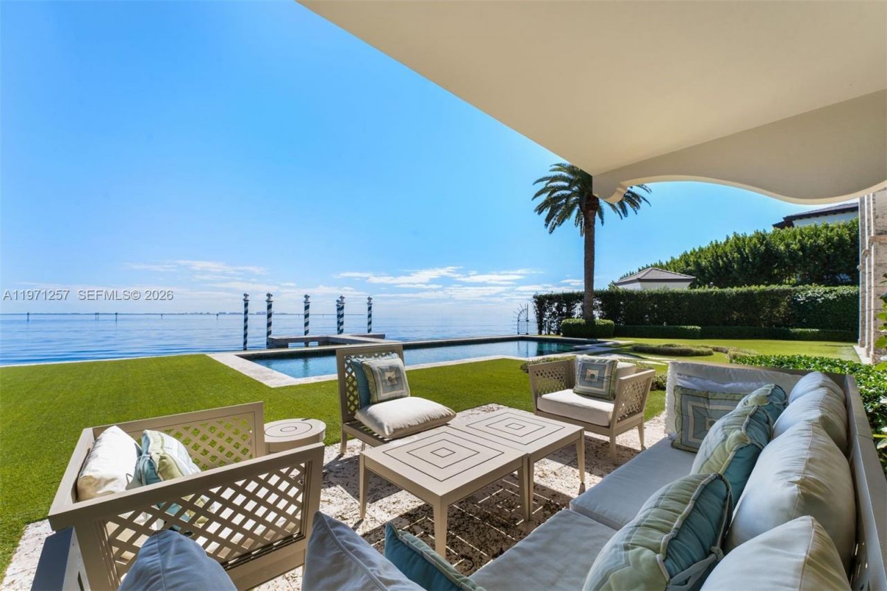 10 Tahiti Beach Island Rd, Coral Gables, FL 33143 Photo