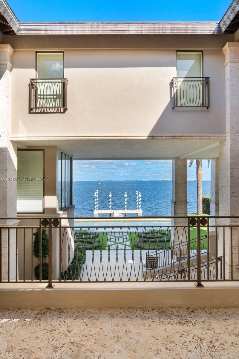 10 Tahiti Beach Island Rd , Coral Gables, FL 33143 Photo