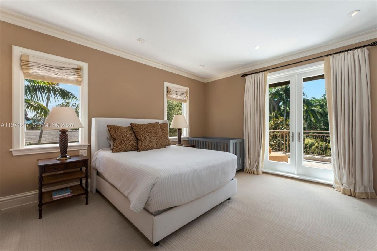 10 Tahiti Beach Island Rd , Coral Gables, FL 33143 Photo