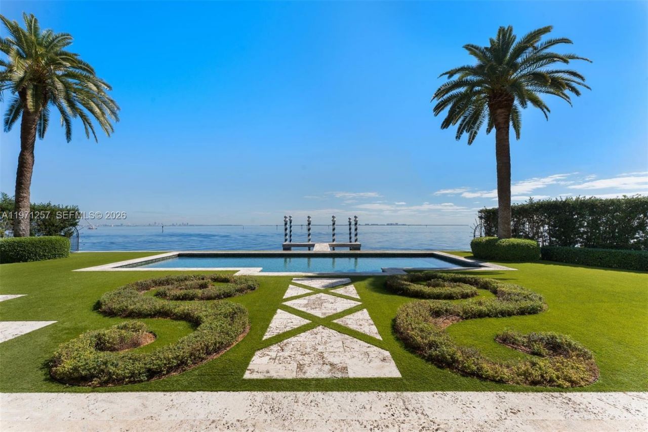 10 Tahiti Beach Island Rd, Coral Gables, FL 33143 Photo