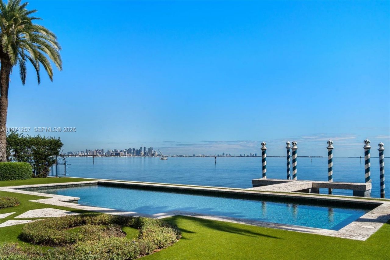 10 Tahiti Beach Island Rd , Coral Gables, FL 33143 Photo