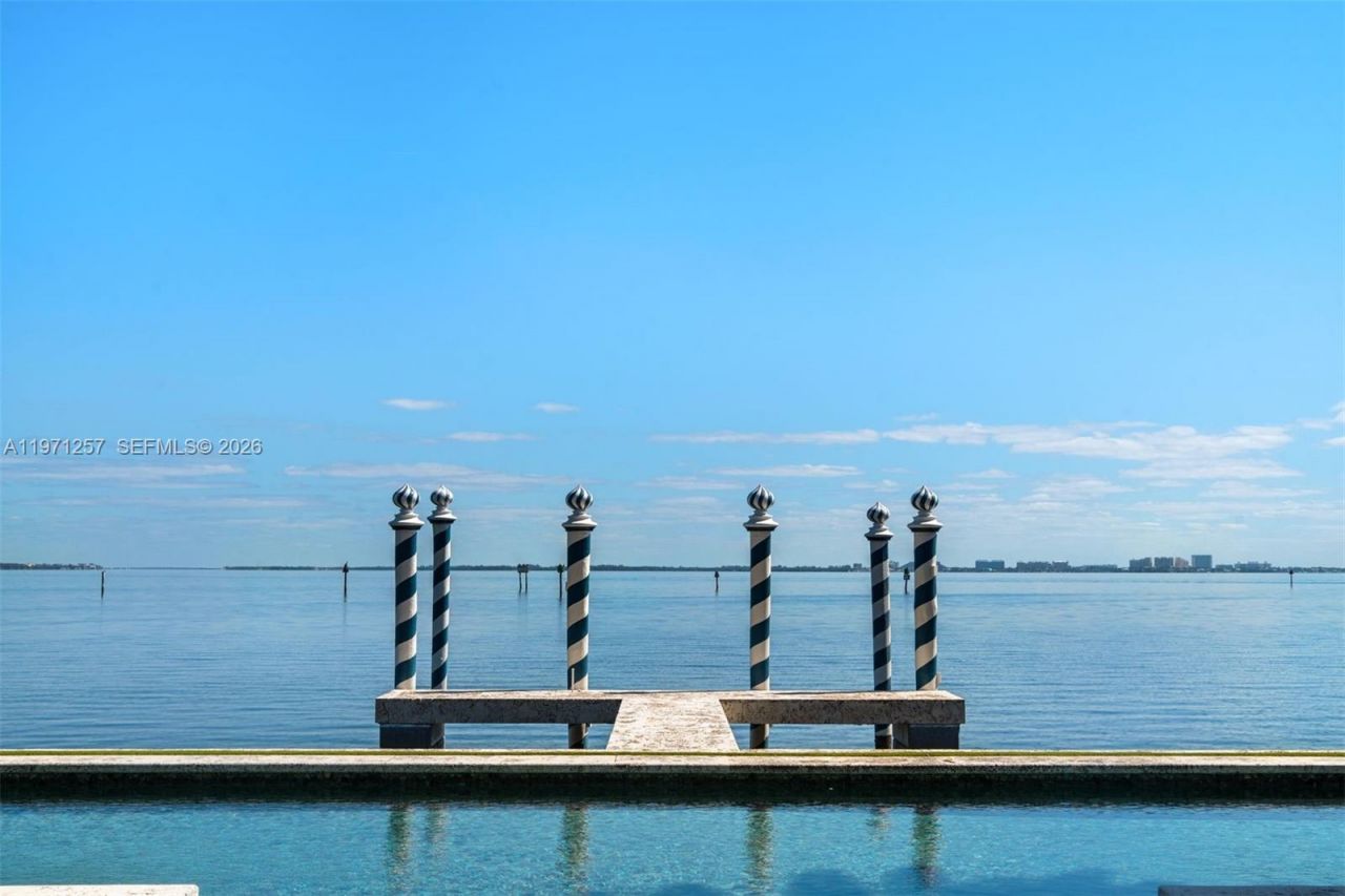 10 Tahiti Beach Island Rd , Coral Gables, FL 33143 Photo