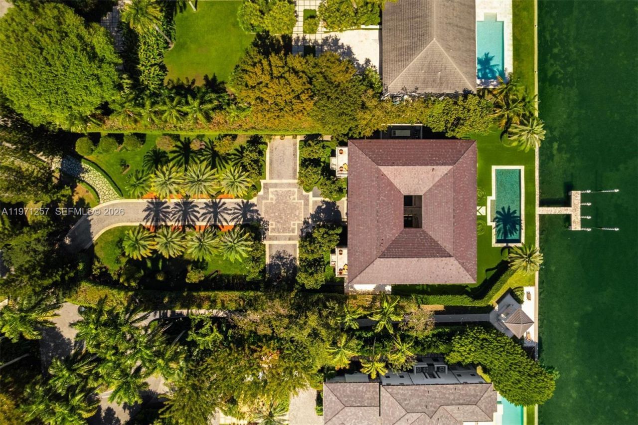 10 Tahiti Beach Island Rd , Coral Gables, FL 33143 Photo