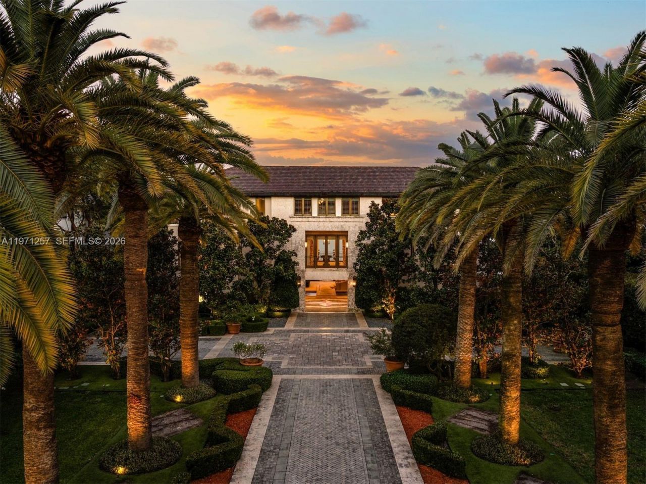 10 Tahiti Beach Island Rd, Coral Gables, FL 33143 Photo