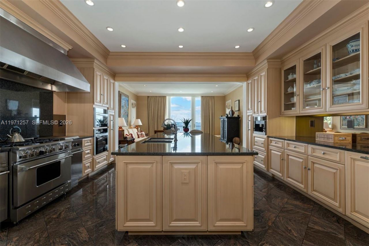 10 Tahiti Beach Island Rd , Coral Gables, FL 33143 Photo