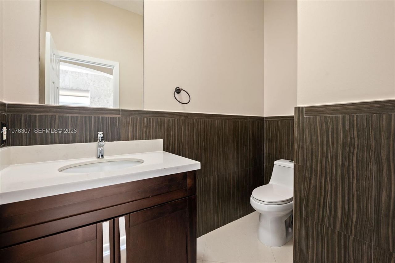 15962 SW 62nd St, Miami, FL 33193 Photo