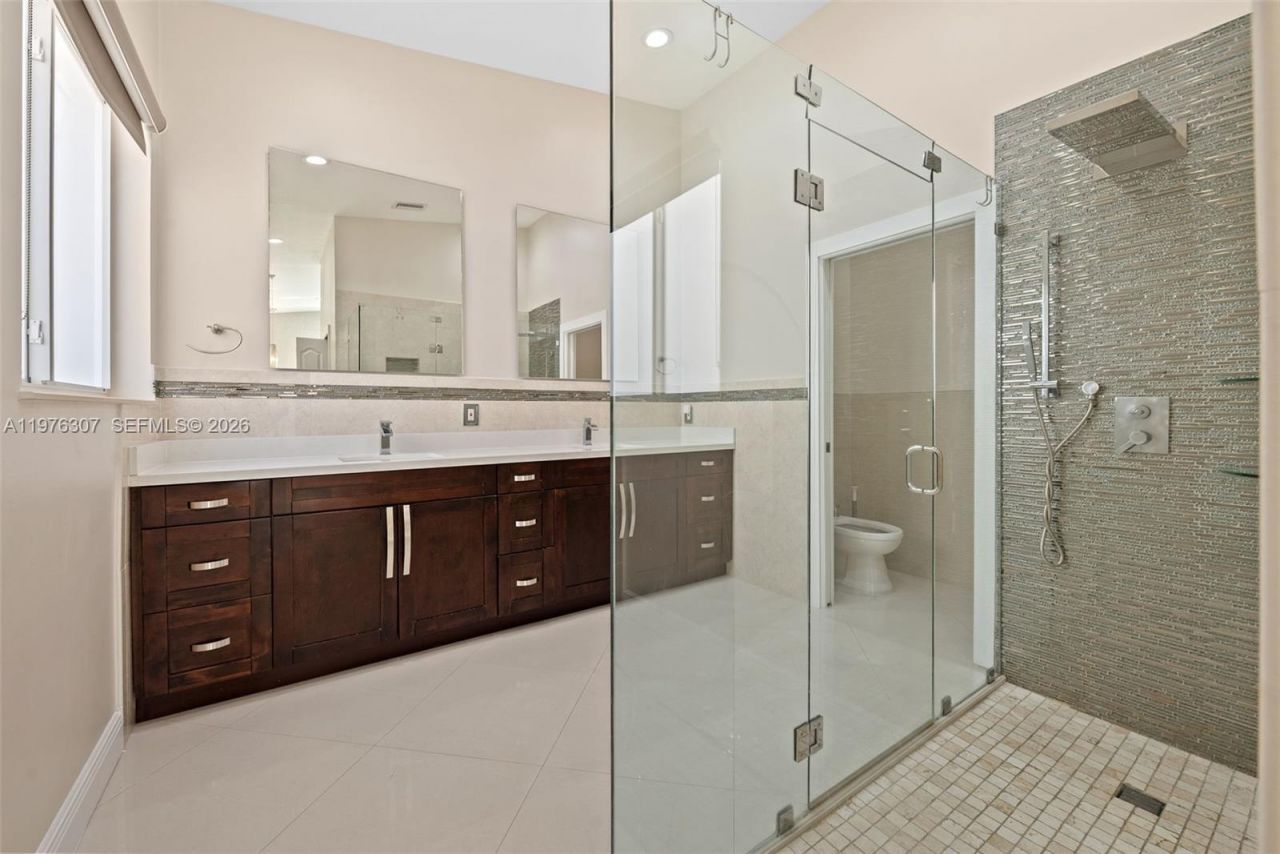 15962 SW 62nd St, Miami, FL 33193 Photo