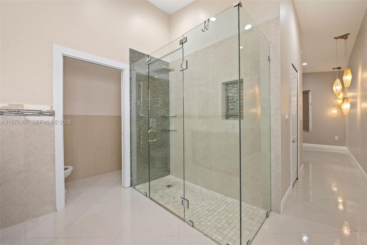 15962 SW 62nd St, Miami, FL 33193 Photo