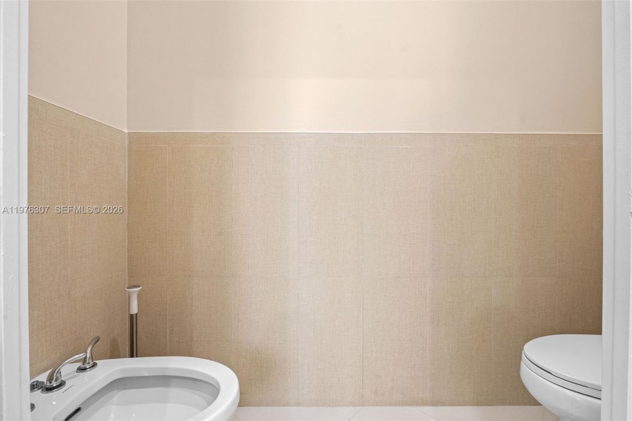 15962 SW 62nd St, Miami, FL 33193 Photo