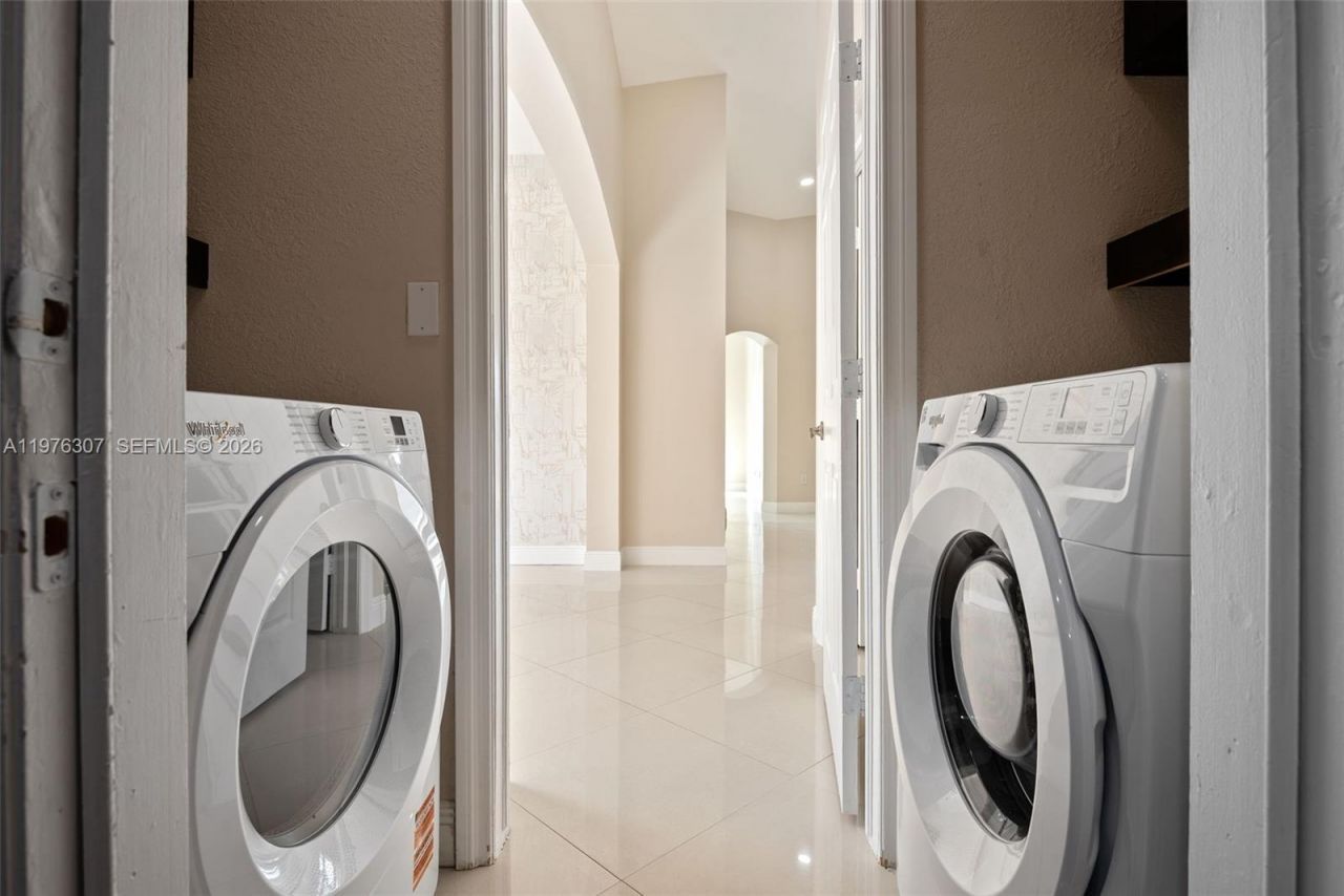 15962 SW 62nd St, Miami, FL 33193 Photo