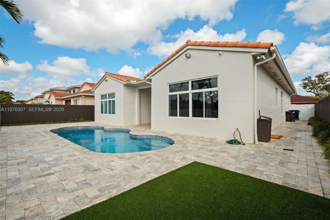 15962 SW 62nd St, Miami, FL 33193 Photo