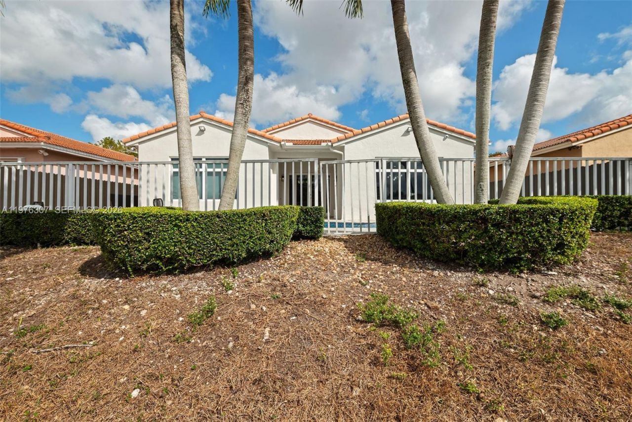 15962 SW 62nd St, Miami, FL 33193 Photo