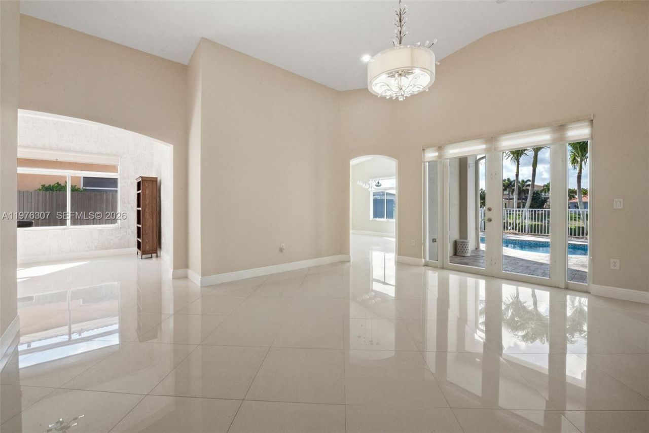 15962 SW 62nd St, Miami, FL 33193 Photo