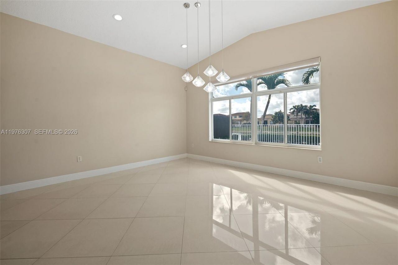 15962 SW 62nd St, Miami, FL 33193 Photo