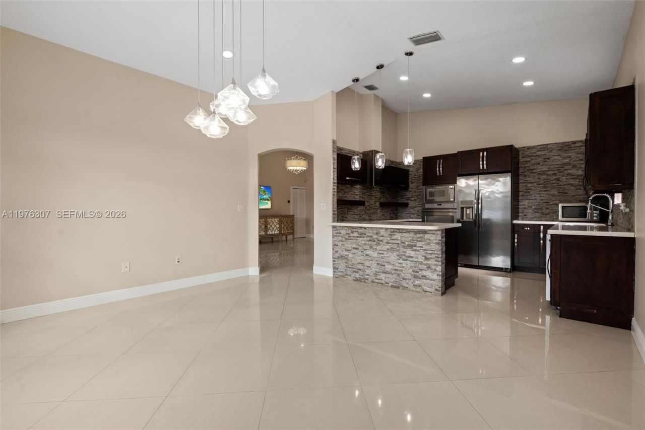 15962 SW 62nd St, Miami, FL 33193 Photo